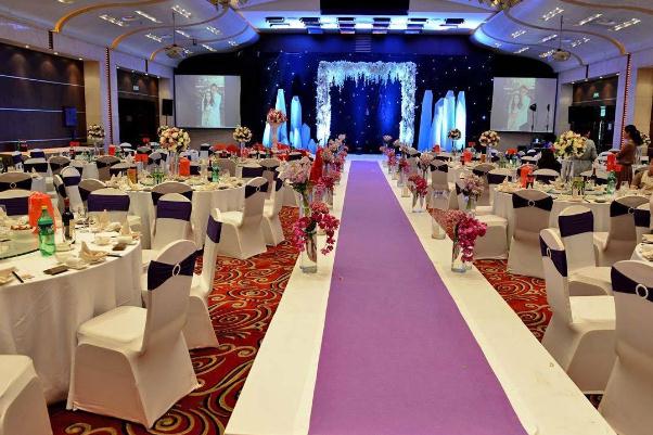 婚宴酒席多少錢一桌 婚宴酒席主桌座位安排 婚宴酒席多少錢一桌 婚宴酒席主桌座位安排