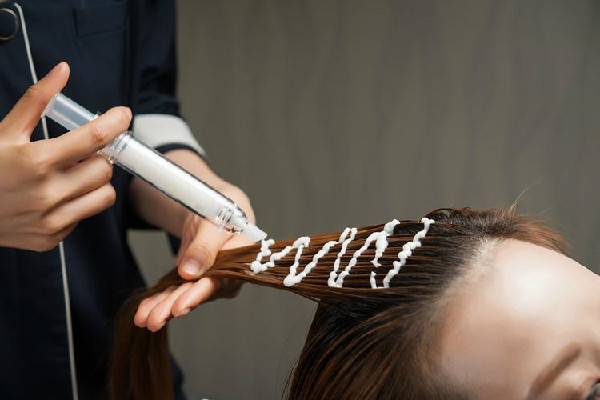 焗油是染黑嗎 焗油可以保持多久 焗油是染黑嗎 焗油可以保持多久