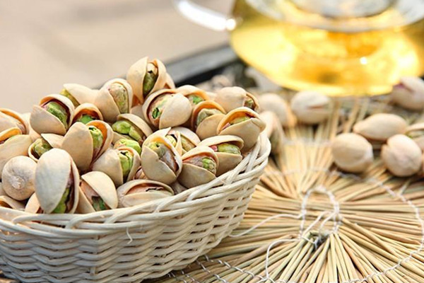 良品鋪?zhàn)娱_(kāi)心果營(yíng)養(yǎng)價(jià)值 良品鋪?zhàn)娱_(kāi)心果可以多吃嗎