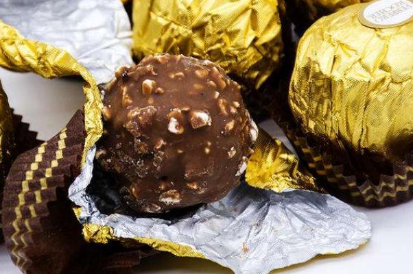 費(fèi)列羅巧克力是哪個(gè)國家的品牌 費(fèi)列羅巧克力是進(jìn)口的嗎 費(fèi)列羅巧克力是哪個(gè)國家的品牌 費(fèi)列羅巧克力是進(jìn)口的嗎