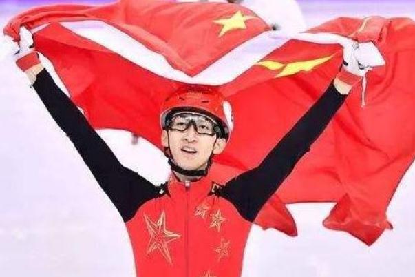 28歲的武大靖長著50歲的腳 短道速滑一圈為什么是111.12米 28歲的武大靖長著50歲的腳 短道速滑一圈為什么是111.12米