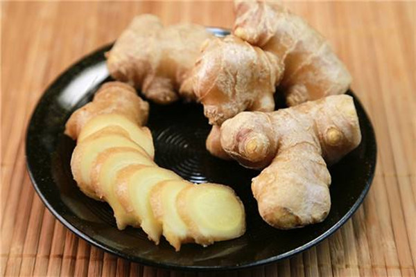 生姜什么時(shí)候吃最好 生姜晚上吃可以嗎 生姜什么時(shí)候吃最好 生姜晚上吃可以嗎