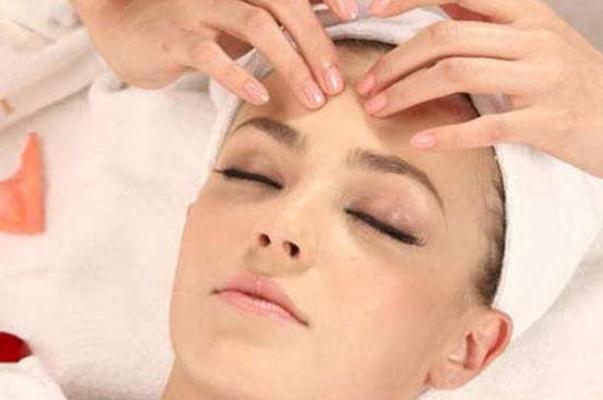 面部排毒會(huì)長(zhǎng)痘痘嗎 為什么皮膚不好的人要經(jīng)常做臉部排毒