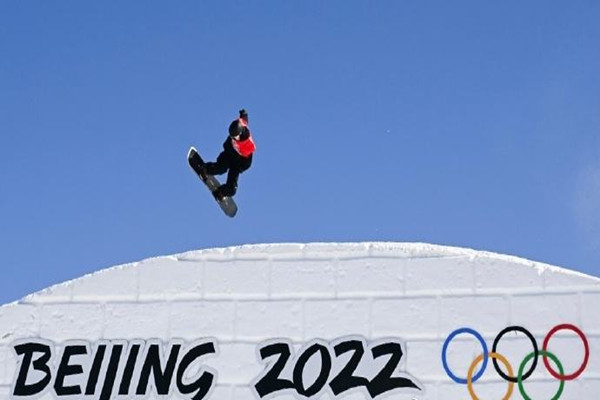 冰墩墩下班啦 冰墩墩為什么有一層透明外殼 冰墩墩下班啦 冰墩墩為什么有一層透明外殼