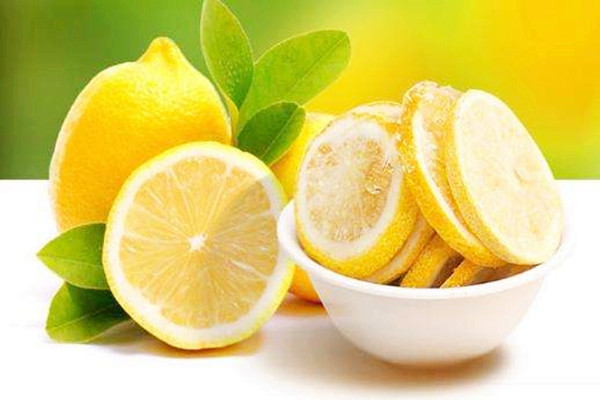 檸檬怎么挑選好壞 檸檬皮皺了還能吃嗎 檸檬怎么挑選好壞 檸檬皮皺了還能吃嗎