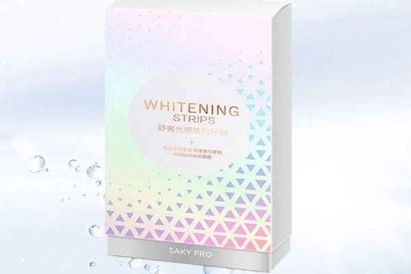 美白牙貼可以貼著睡覺(jué)嗎 美白牙貼可以貼在烤瓷牙上嗎