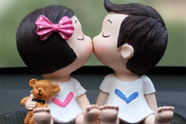 讓女生腿軟的接吻方式 接吻時(shí)女生會不會出現(xiàn)生理反應(yīng)