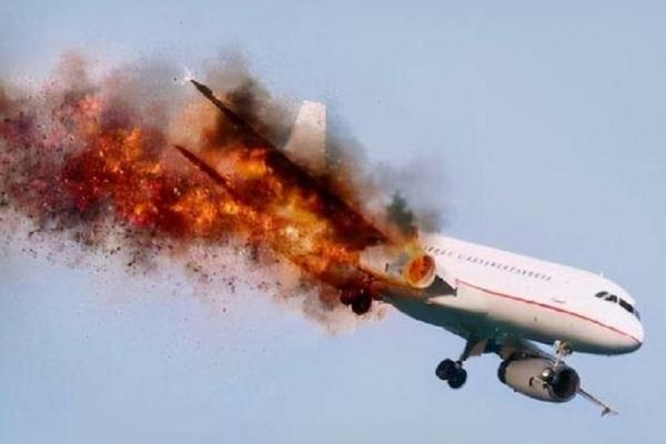 乘客講述航班急降:一邊機(jī)翼彎折 飛機(jī)迫降別的機(jī)場(chǎng)后怎么辦 乘客講述航班急降:一邊機(jī)翼彎折 飛機(jī)迫降別的機(jī)場(chǎng)后怎么辦