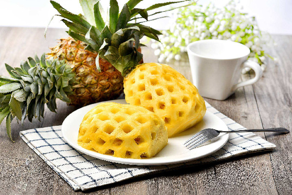 菠蘿適合減肥的時(shí)候吃嗎 菠蘿的功效和作用 菠蘿適合減肥的時(shí)候吃嗎 菠蘿的功效和作用