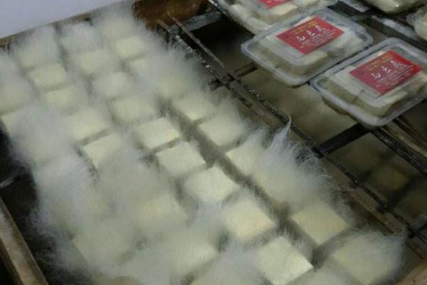 毛豆腐要不要洗 毛豆腐要幾天才能發(fā)酵好 毛豆腐要不要洗 毛豆腐要幾天才能發(fā)酵好