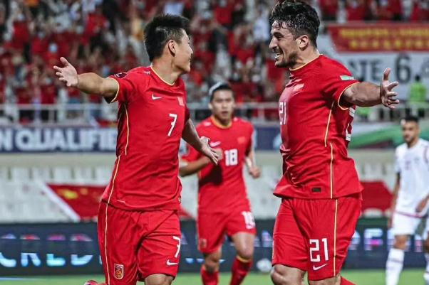 國足踢出最差表現(xiàn)?主帥提出表揚(yáng) 國足是怎么選人的 國足踢出最差表現(xiàn)?主帥提出表揚(yáng) 國足是怎么選人的