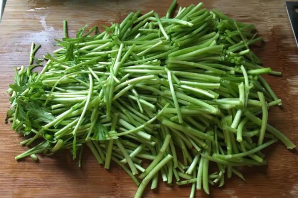 藜蒿的嘌呤高嗎 藜蒿是哪里特產