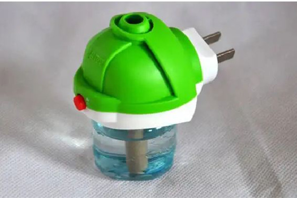 電蚊香液使用時(shí)需要開窗戶嗎 電蚊香液使用注意事項(xiàng)