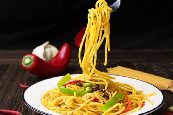 意面和普通面條哪個(gè)更減肥 意面和面條的熱量哪個(gè)大