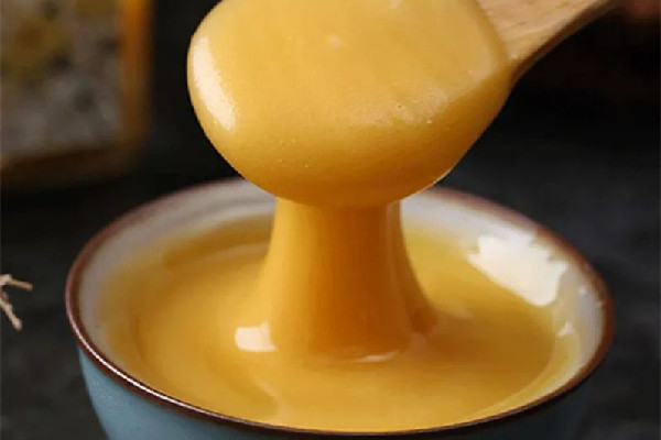 土蜂蜜價(jià)格一般多少錢(qián)一斤 土蜂蜜怎么分辨真假