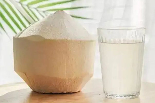 椰青用刀怎么打開 椰青用開椰器怎么打開 椰青用刀怎么打開 椰青用開椰器怎么打開