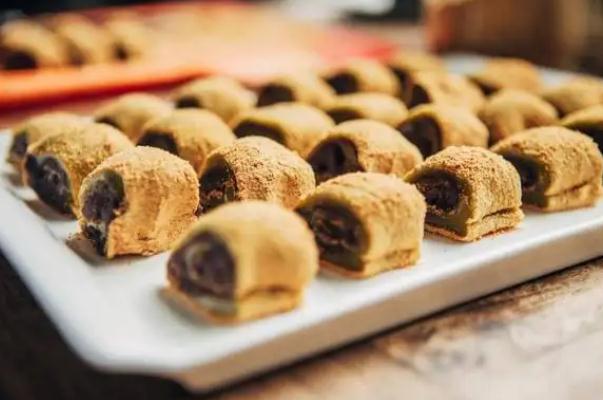 驢打滾的營養(yǎng)價(jià)值 驢打滾的面蒸熟后太稀