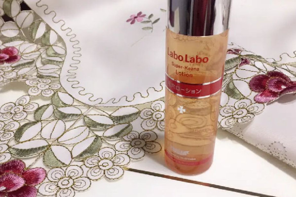 毛孔收斂水可以直接涂嗎 毛孔收斂水的正確步驟 毛孔收斂水可以直接涂嗎 毛孔收斂水的正確步驟