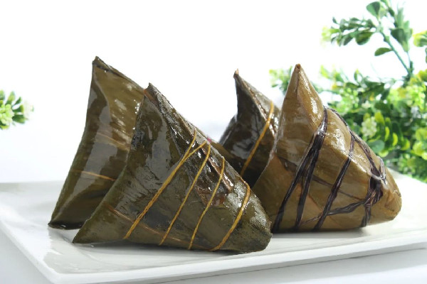 生粽子煮多長時(shí)間才能煮熟 生粽子用冷水還是熱水煮