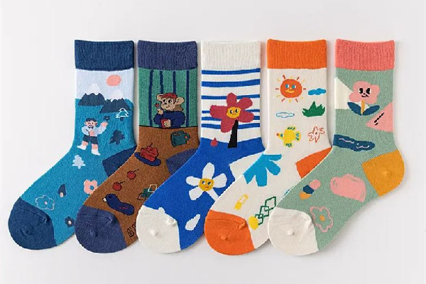 襪子是純棉的好還是混紡的好 襪子買什么材質(zhì)的比較好 襪子是純棉的好還是混紡的好 襪子買什么材質(zhì)的比較好