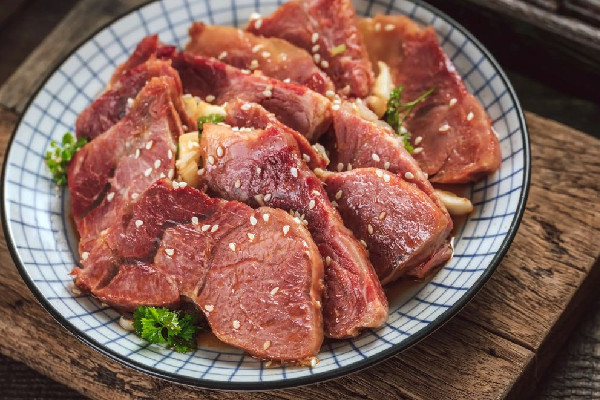 鹵牛肉會破壞蛋白質嗎 鹵牛肉的湯可以煮面嗎