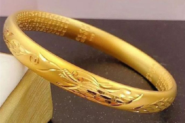 黃金手鐲怎么選擇技巧 黃金手鐲買(mǎi)古法的好嗎
