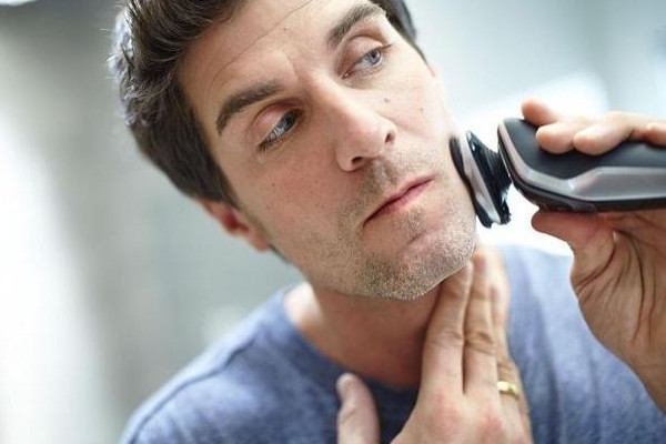 刮胡子刮出血怎么辦 刮胡子的傷口多久愈合 刮胡子刮出血怎么辦 刮胡子的傷口多久愈合