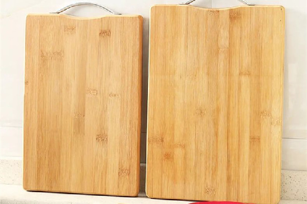 砧板要肉和蔬菜分開嗎 砧板為什么要生熟分開 砧板要肉和蔬菜分開嗎 砧板為什么要生熟分開