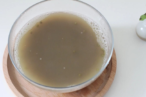 綠豆沙熬多久成沙狀 綠豆沙熬出來(lái)為什么會(huì)發(fā)紅