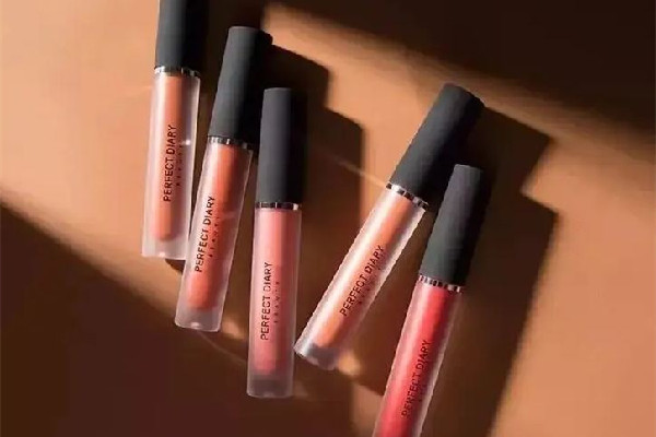 完美日記唇釉怎么辨別真假 完美日記唇釉有保質期嗎 完美日記唇釉怎么辨別真假 完美日記唇釉有保質期嗎