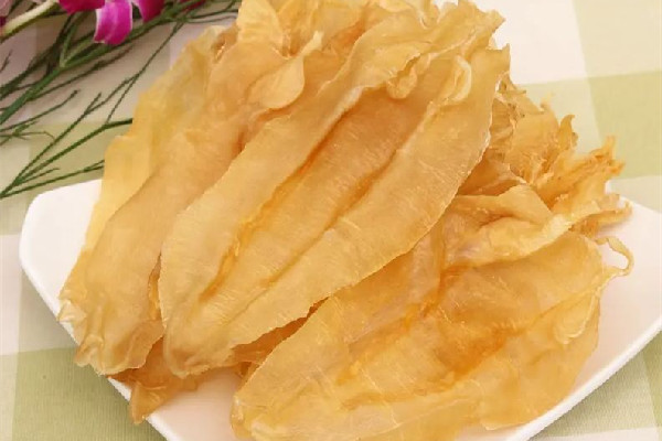 花膠和什么煲湯最合適 花膠燉湯會融化嗎 花膠和什么煲湯最合適 花膠燉湯會融化嗎