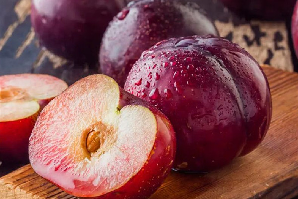 黑布林大李子究竟甜不甜 黑布林是酸的嗎 黑布林大李子究竟甜不甜 黑布林是酸的嗎