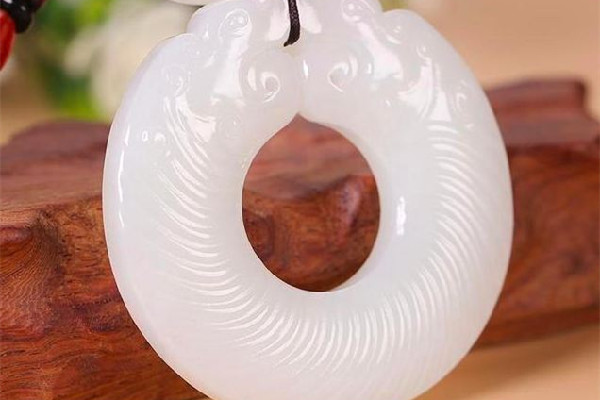 和田玉的作用和功效 和田玉對身體有害嗎