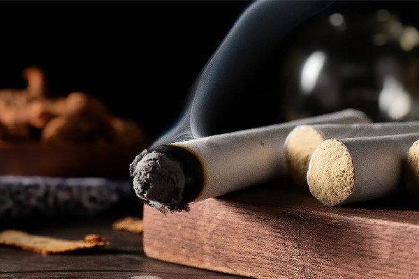 艾灸肚臍眼的好處與功效 艾灸可以做哪幾個部位 艾灸肚臍眼的好處與功效 艾灸可以做哪幾個部位