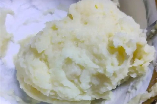 土豆泥放冰箱第二天還能吃嗎 土豆泥放冷藏可以保存多久 土豆泥放冰箱第二天還能吃嗎 土豆泥放冷藏可以保存多久