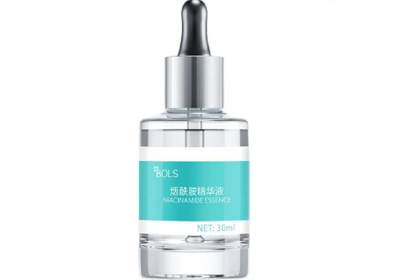 精華液是水還是乳液 精華液是干什么的 精華液是水還是乳液 精華液是干什么的