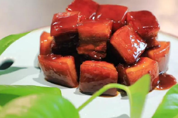 紅燒肉用哪個部位的肉最好 紅燒肉可以用瘦肉做嗎