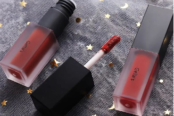 唇釉會(huì)導(dǎo)致唇炎嗎 唇釉對(duì)身體有傷害嗎