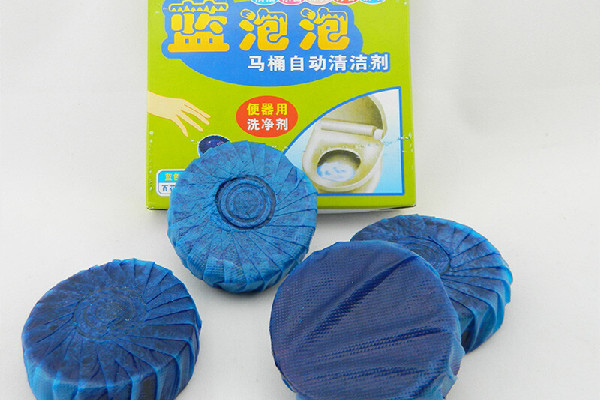 潔廁塊要不要揭下來膜用 潔廁塊的使用方法和注意事項(xiàng) 潔廁塊要不要揭下來膜用 潔廁塊的使用方法和注意事項(xiàng)