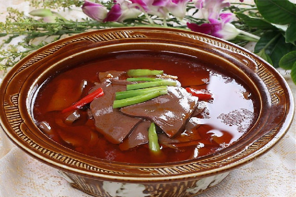 鴨血變質(zhì)了是什么樣的 鴨血有黑色斑點怎么回事