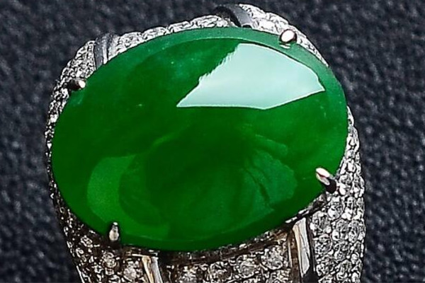 帝王綠會(huì)有氣泡嗎 帝王綠可以染出來嗎