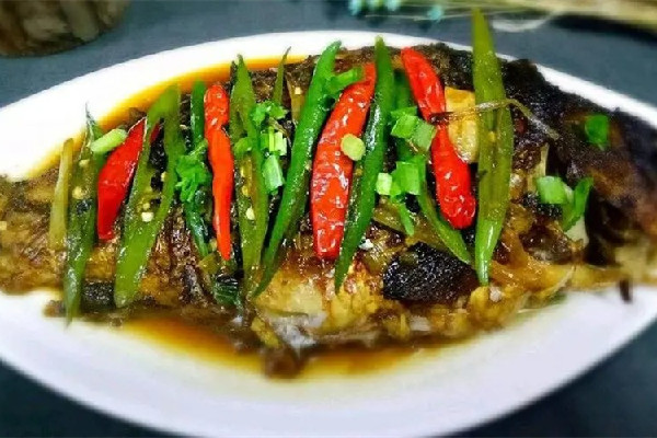 鯽魚要去魚腥線嗎 鯽魚去腥味怎么處理 鯽魚要去魚腥線嗎 鯽魚去腥味怎么處理