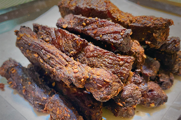 牛肉干放了幾天有白色粉末是什么啊 牛肉干會變質嗎