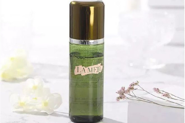 海藍(lán)之謎精粹水適合于什么膚質(zhì) 海藍(lán)之謎精粹水適合敏感肌嗎 海藍(lán)之謎精粹水適合于什么膚質(zhì) 海藍(lán)之謎精粹水適合敏感肌嗎