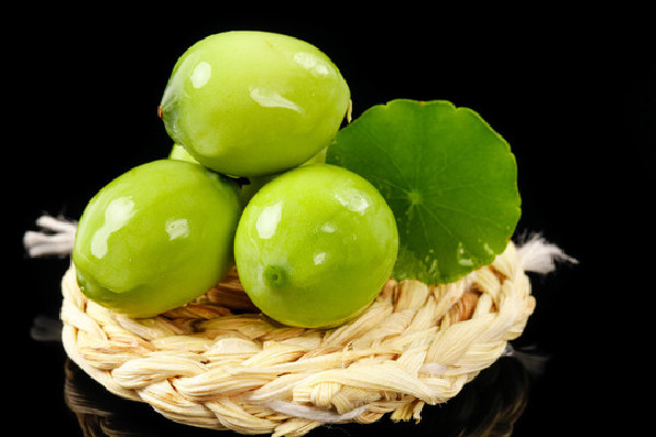 新鮮蓮子生吃的好還是煮熟吃的好 新鮮蓮子生吃要去芯嗎 新鮮蓮子生吃的好還是煮熟吃的好 新鮮蓮子生吃要去芯嗎