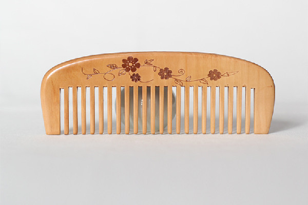 桃木梳子多少錢一把 桃木梳子買粗齒的好還是細齒的好