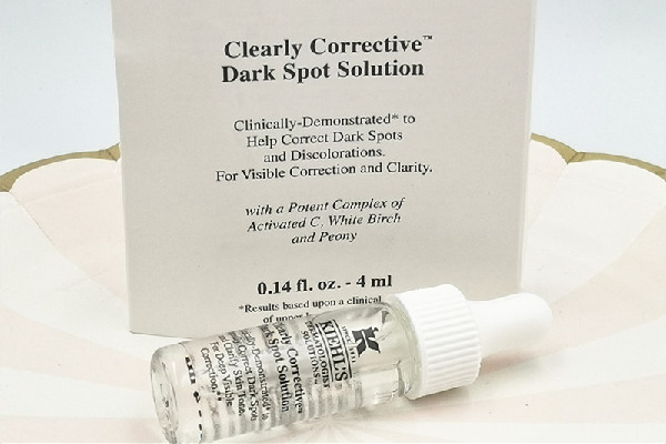 淡斑精華液在護(hù)膚哪個步驟使用 淡斑精華和普通精華可以一起用嗎