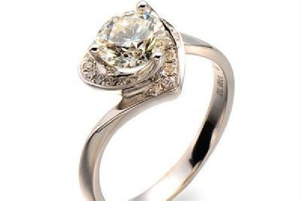 鉆戒哪個(gè)品牌好 鉆戒買(mǎi)什么牌子好性價(jià)比最高