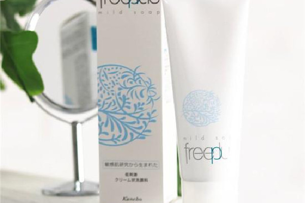 芙麗芳絲洗面奶真假辨別 芙麗芳絲洗面奶有沒(méi)有錫紙封口 芙麗芳絲洗面奶真假辨別 芙麗芳絲洗面奶有沒(méi)有錫紙封口