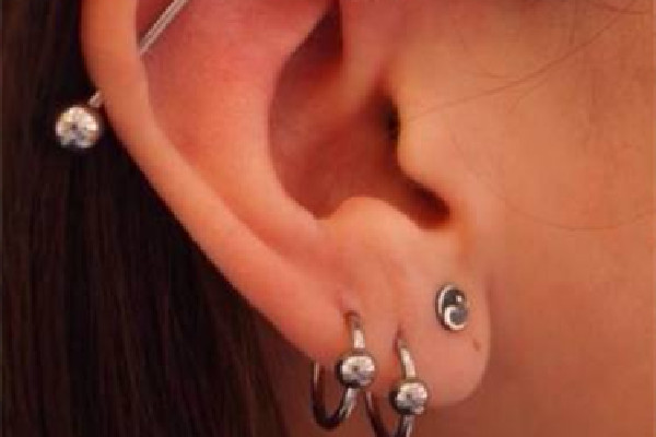 武漢打耳洞在哪里打好 武漢打耳洞去哪里比較正規(guī) 武漢打耳洞在哪里打好 武漢打耳洞去哪里比較正規(guī)